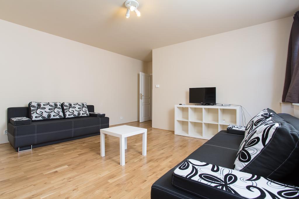 Picasso Apartments Прага Экстерьер фото