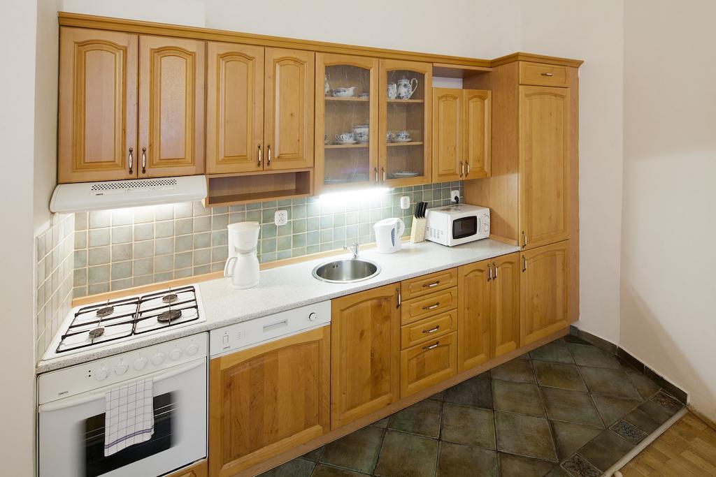 Picasso Apartments Прага Экстерьер фото