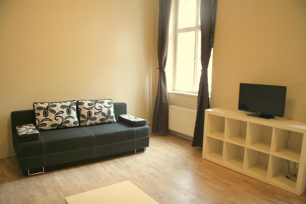 Picasso Apartments Прага Экстерьер фото
