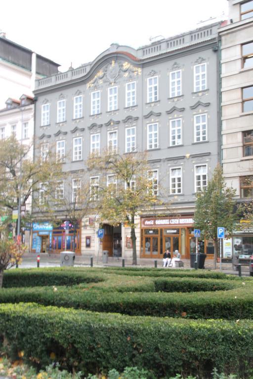 Picasso Apartments Прага Экстерьер фото