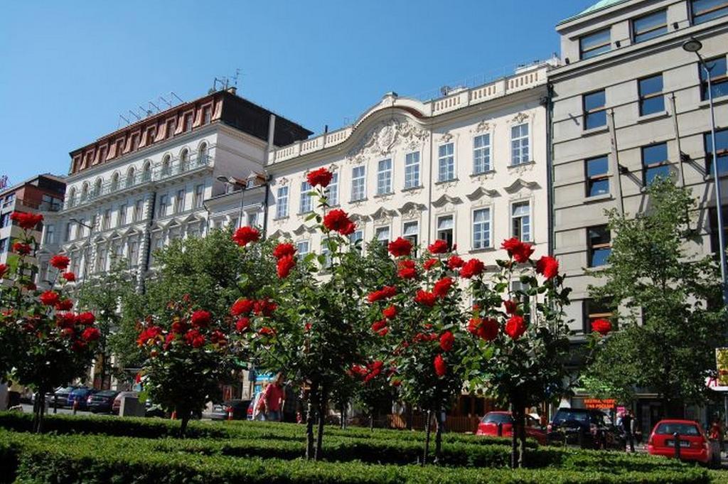 Picasso Apartments Прага Экстерьер фото