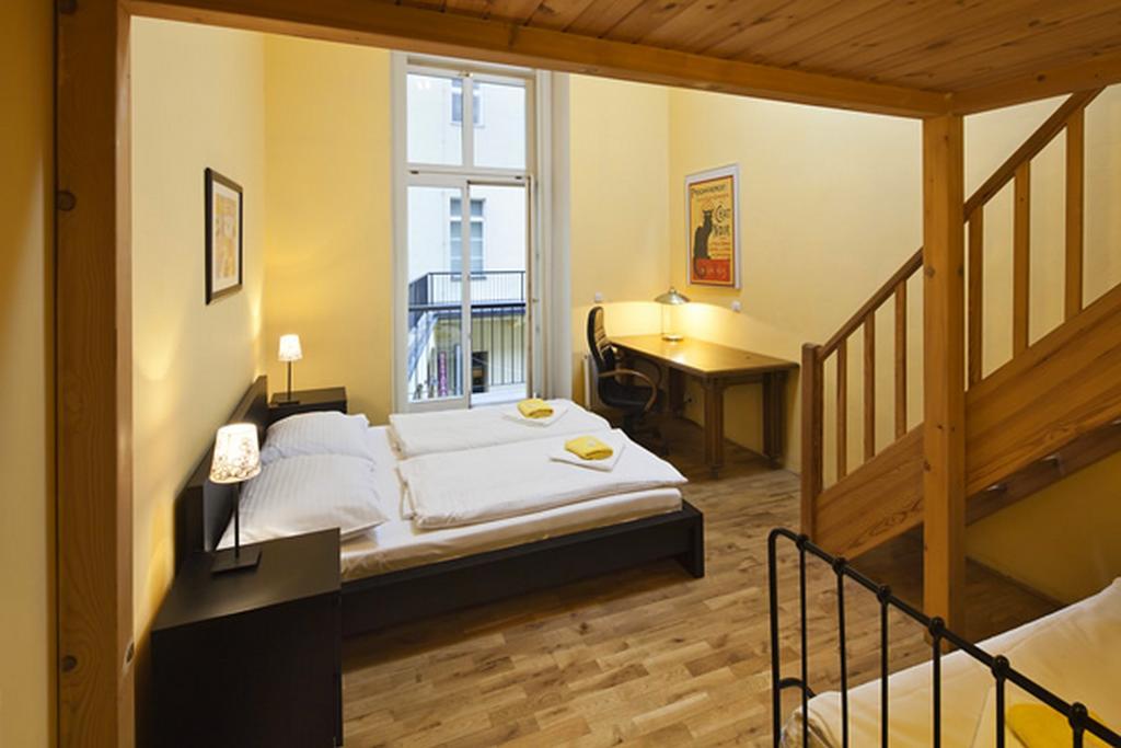 Picasso Apartments Прага Экстерьер фото