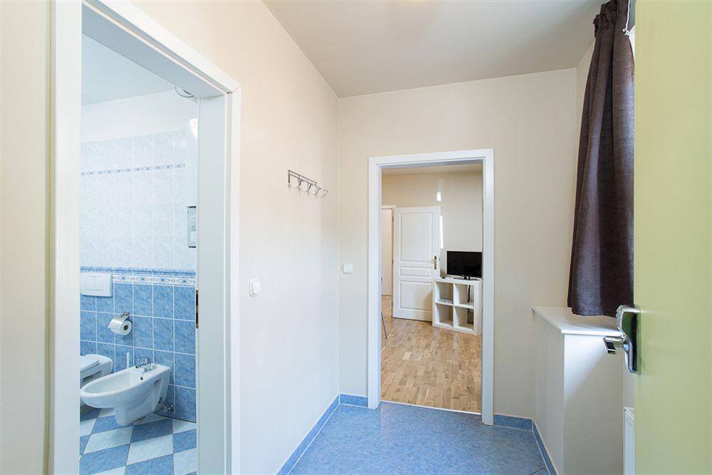Picasso Apartments Прага Экстерьер фото