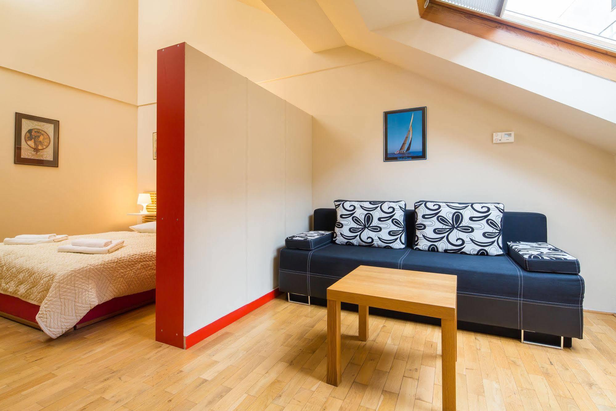 Picasso Apartments Прага Экстерьер фото
